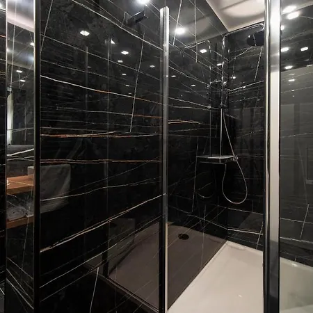 Jazine Lux E&t Apartment